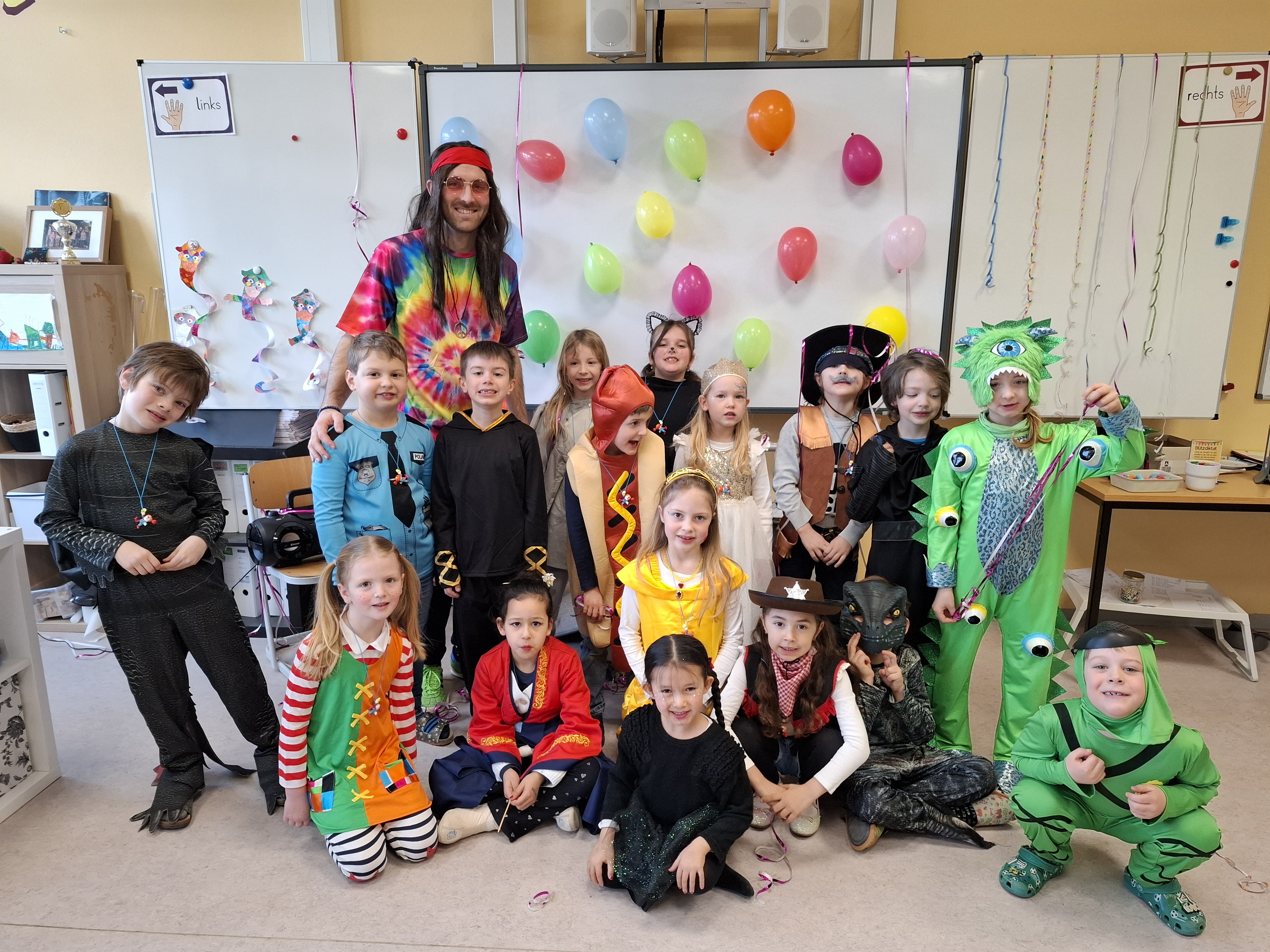 Buntes Treiben an der Grundschule Dachsenhausen | Grundschule Dachsenhausen, image size:4080x3060